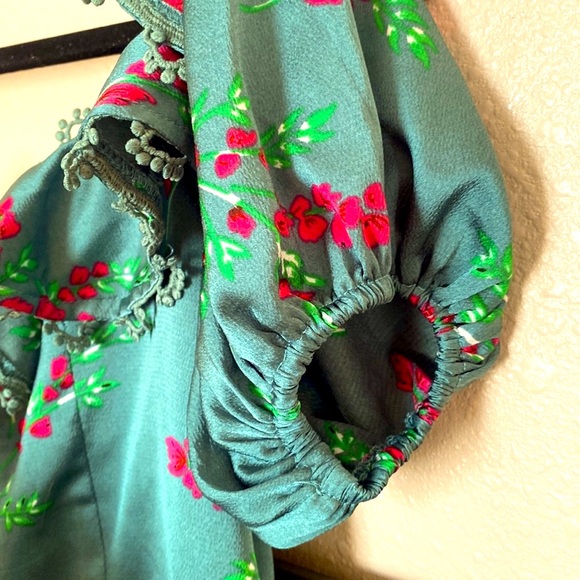 Selfie Leslie Off-Shoulder Dress - Picture 5 of 6